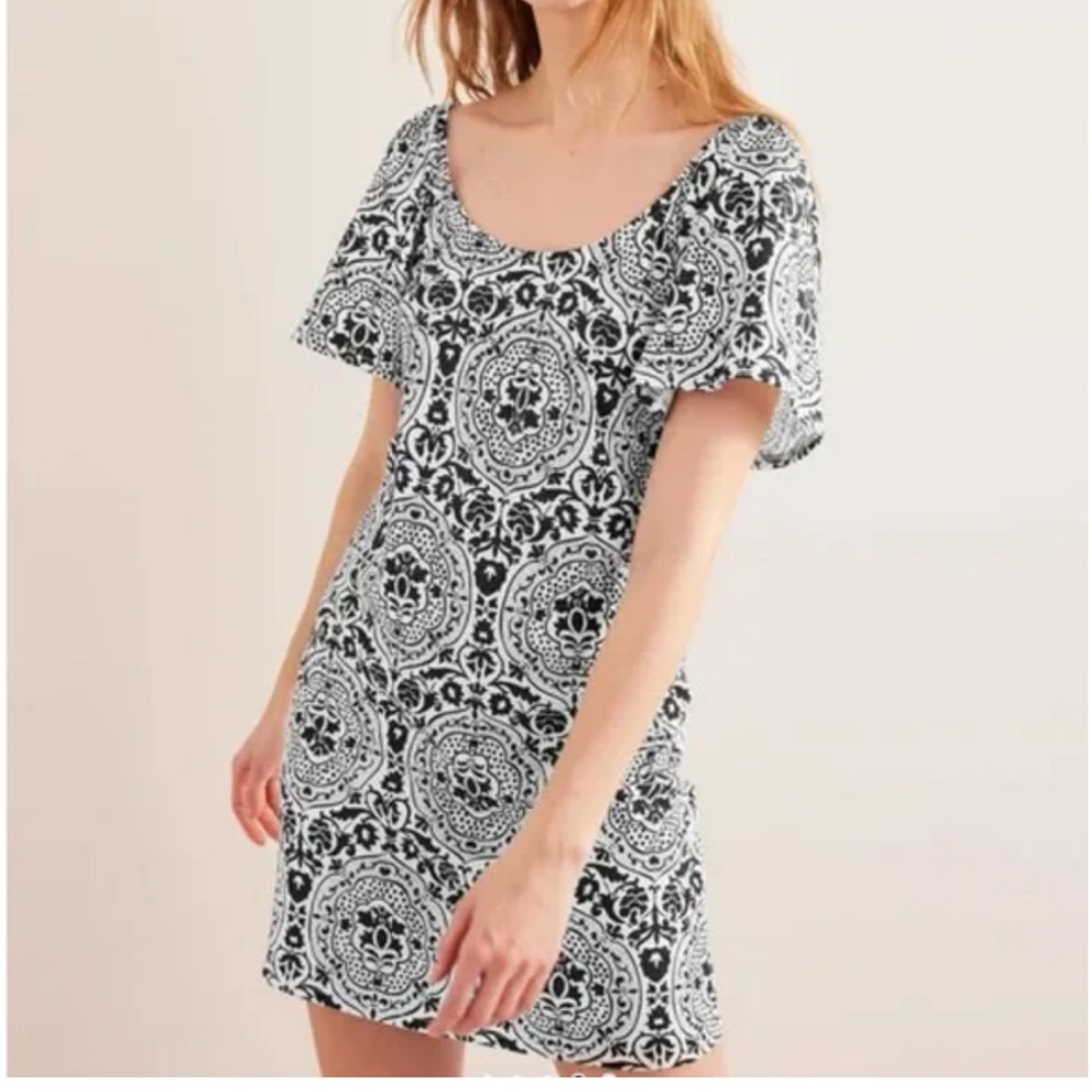 Boden Jersey Mini Dress Women’s 10 Black & White Scoop Neck Flutter Sleeve